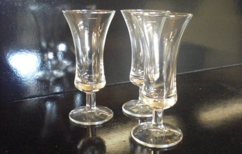 Borrel glas