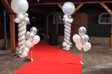 ballonpilaren zilver en wit met topballon regio utrecht bij evenementen