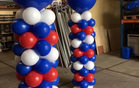 ballon pilaar rood wit blauw